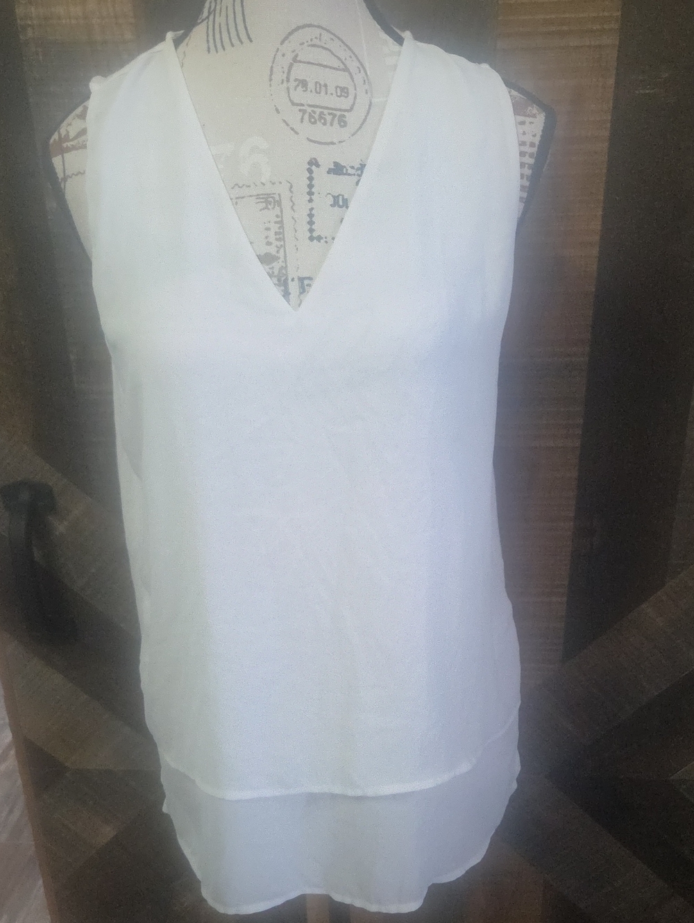 MICHAEL Michael Kors White V-Neck Layered Sleeveless Tank Top